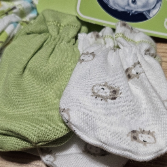 Gerber Baby Newborn 3 Pack Mittens - Picture 3 of 4